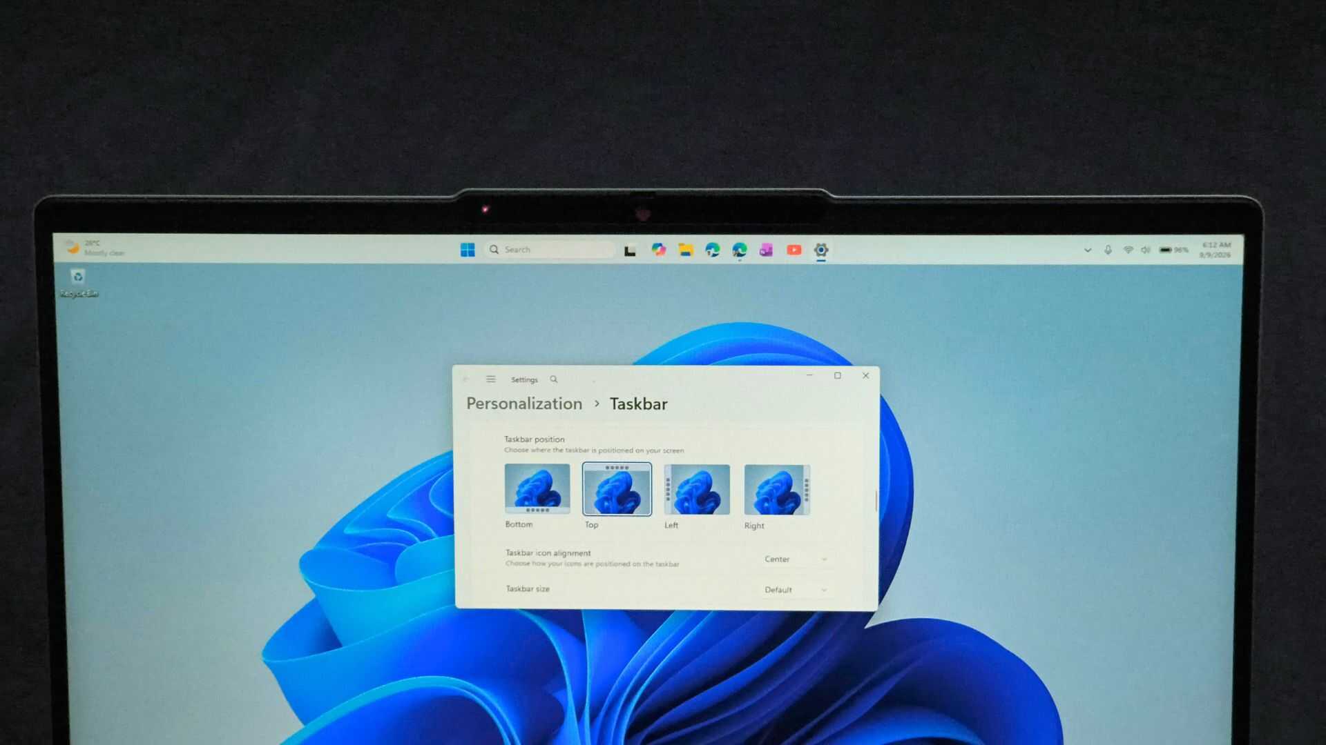 Windows 11’s movable taskbar reaches stable release with a few limits